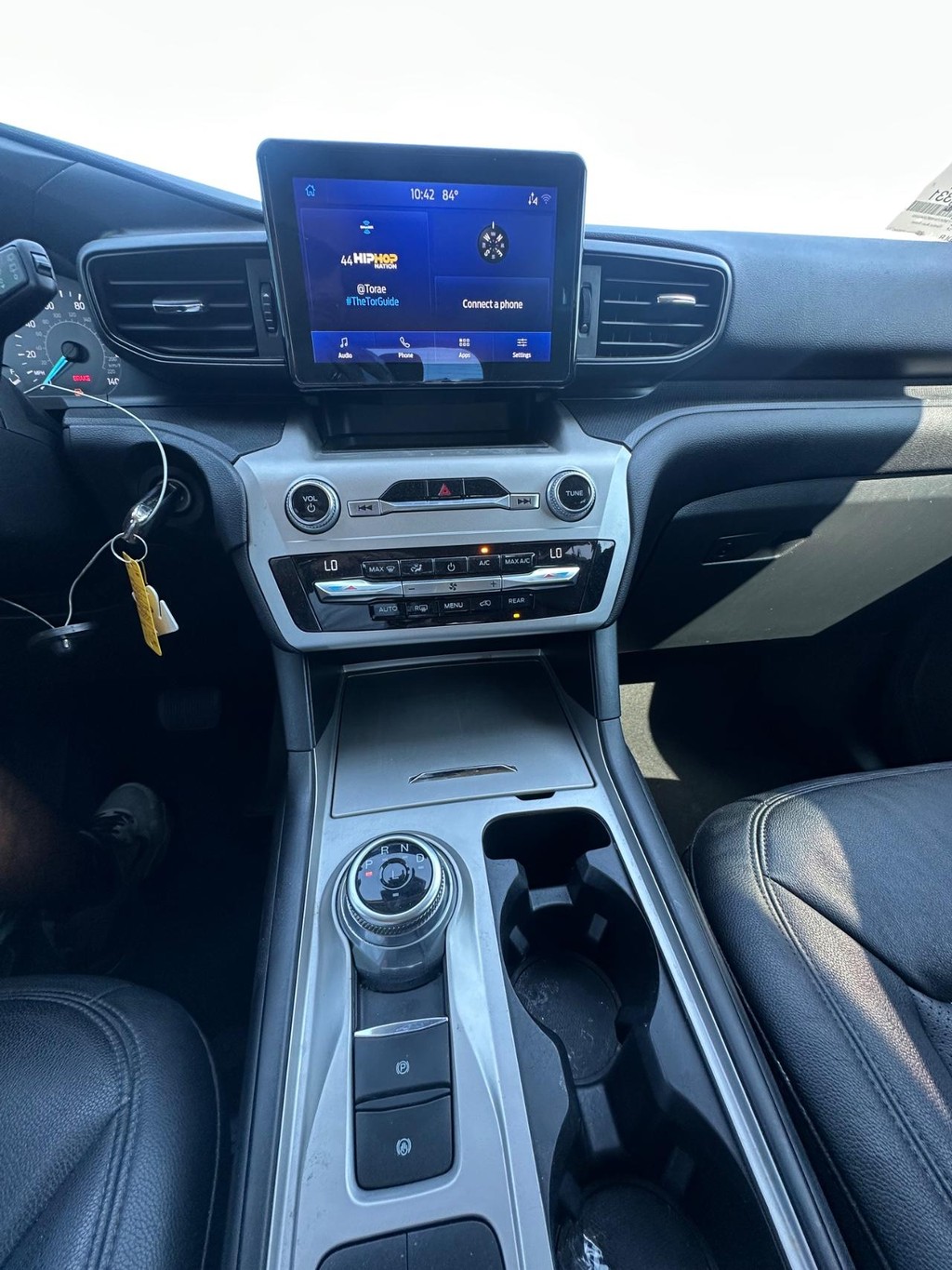 Ford Explorer Vehicle Full-screen Gallery Image 20