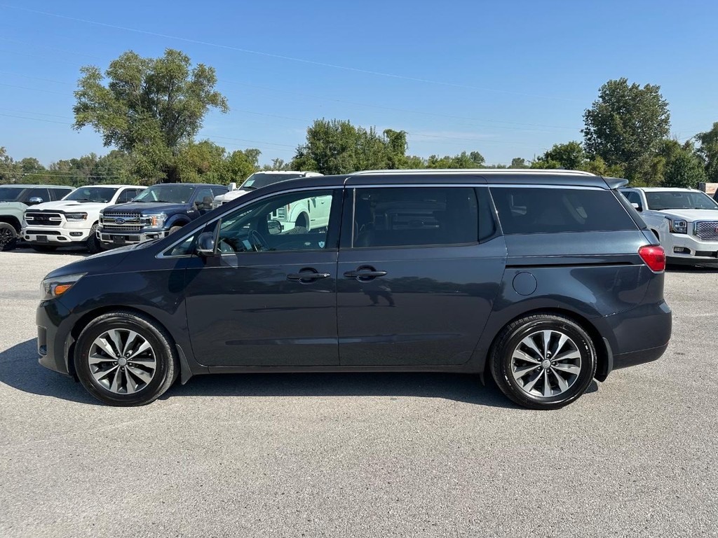 Kia Sedona Vehicle Full-screen Gallery Image 12