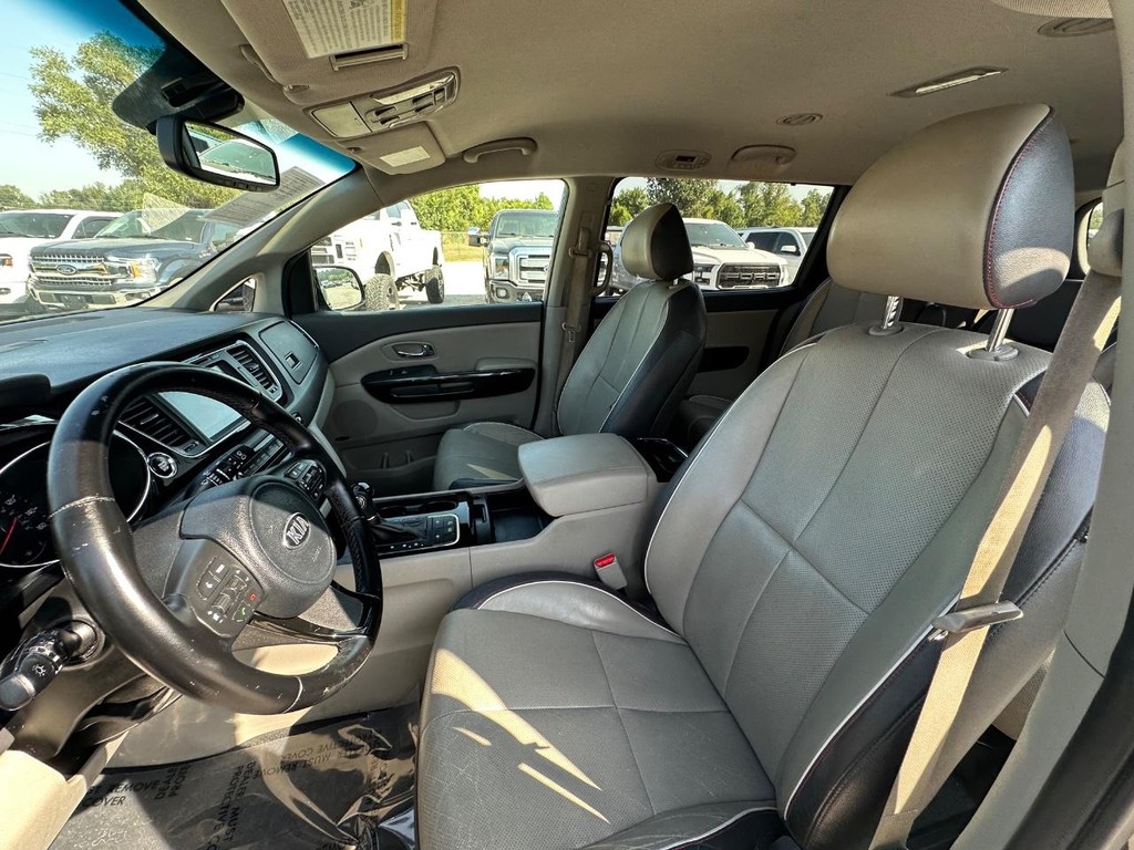 Kia Sedona Vehicle Full-screen Gallery Image 16