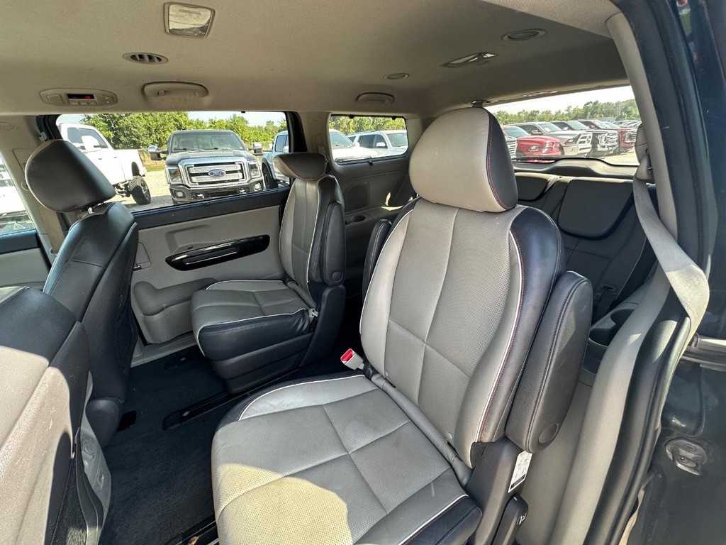 Kia Sedona Vehicle Full-screen Gallery Image 18