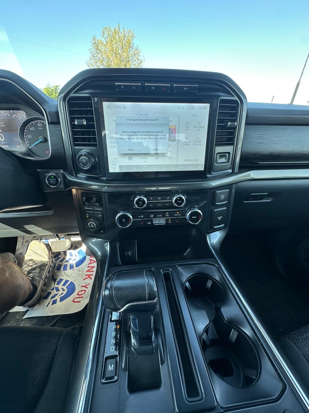 Ford F-150 Vehicle Full-screen Gallery Image 15