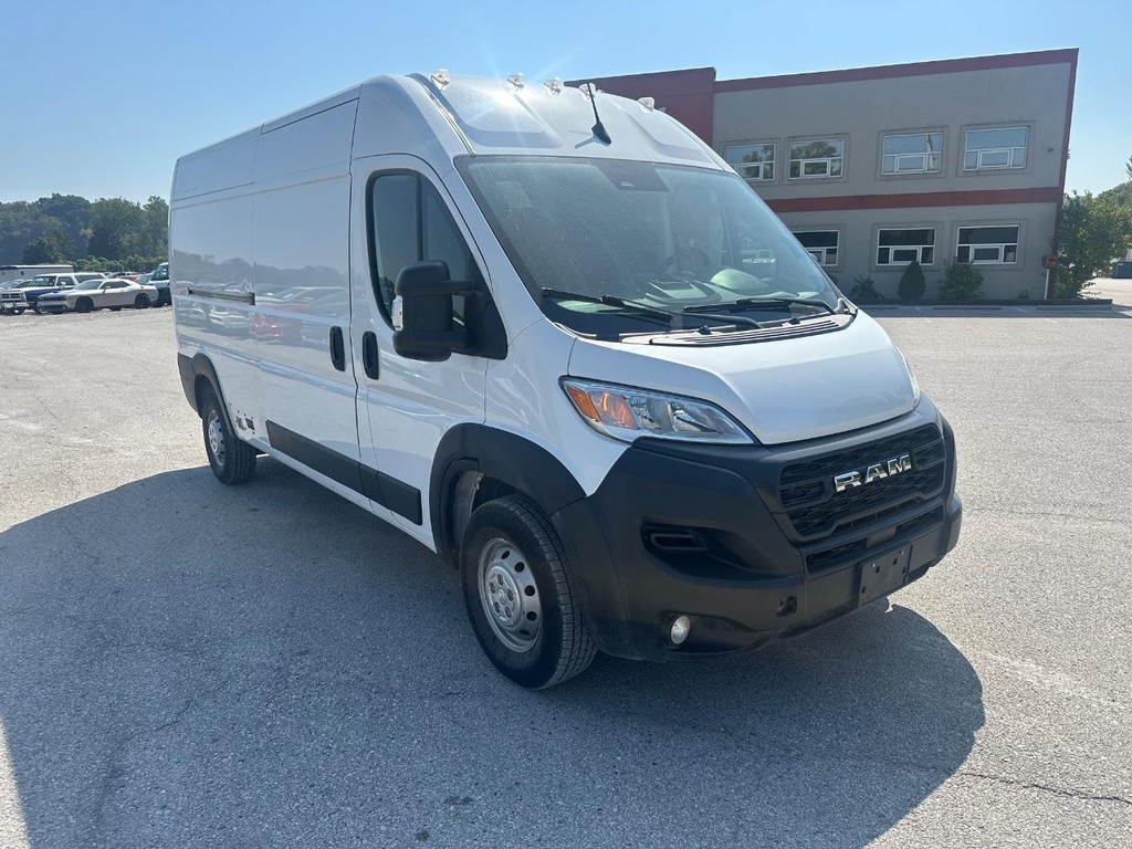 Ram ProMaster Cargo Van Vehicle Full-screen Gallery Image 2