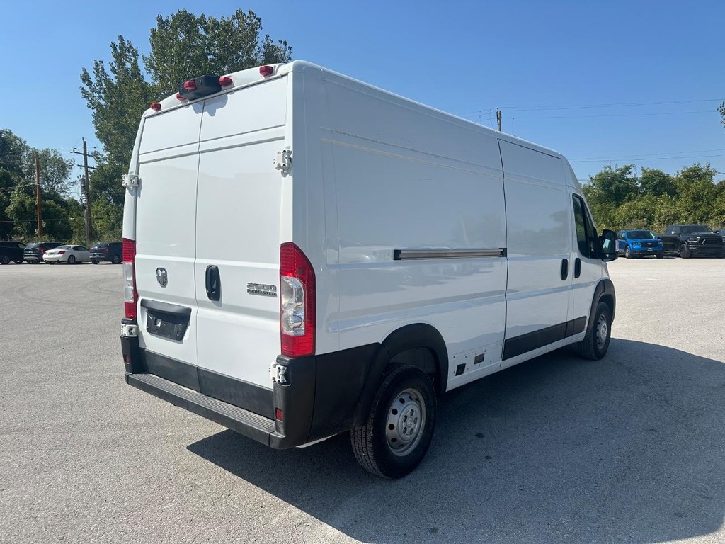 Ram ProMaster Cargo Van Vehicle Full-screen Gallery Image 6
