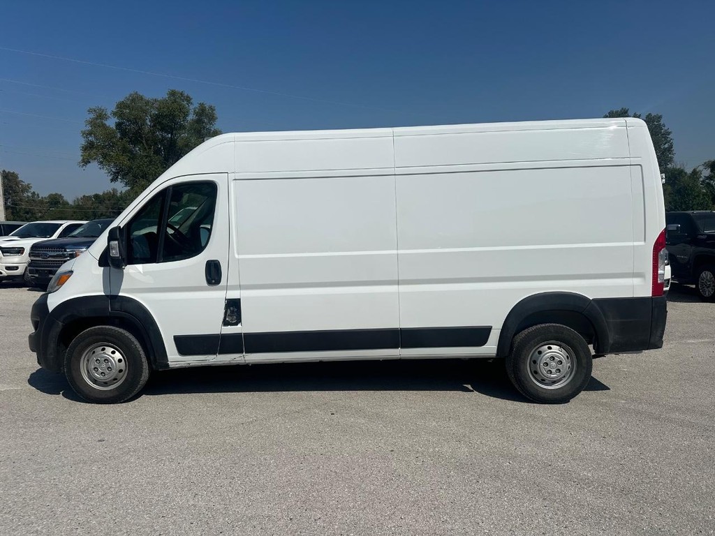 Ram ProMaster Cargo Van Vehicle Full-screen Gallery Image 9
