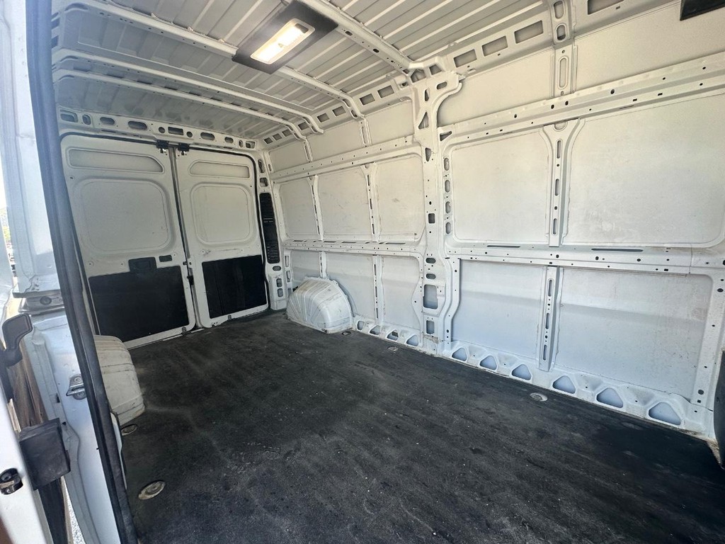 Ram ProMaster Cargo Van Vehicle Full-screen Gallery Image 24