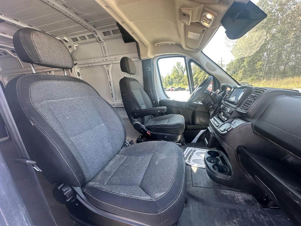 Ram ProMaster Cargo Van Vehicle Full-screen Gallery Image 25