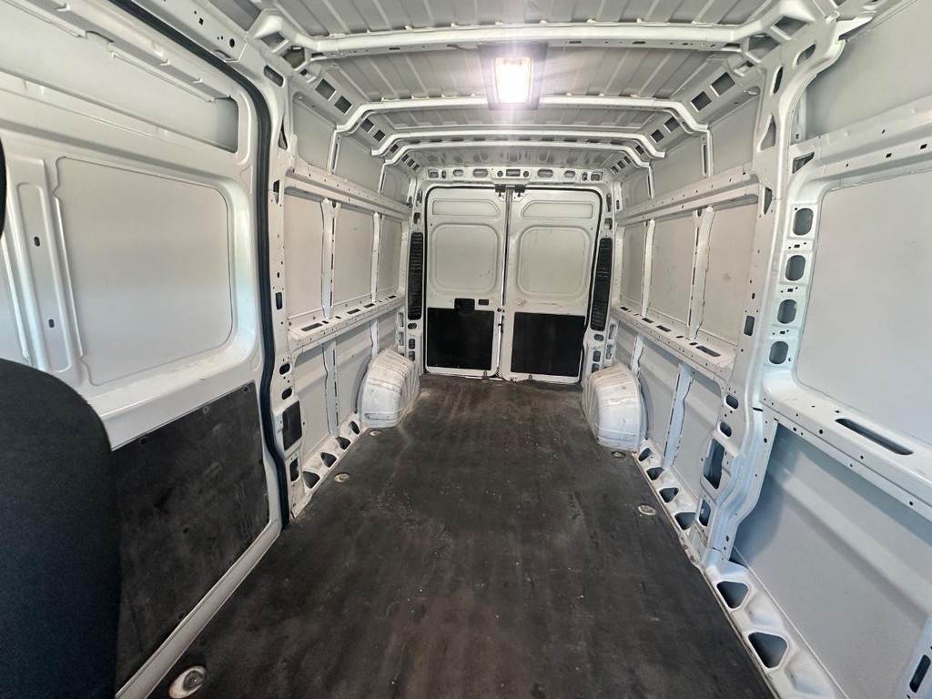 Ram ProMaster Cargo Van Vehicle Full-screen Gallery Image 30