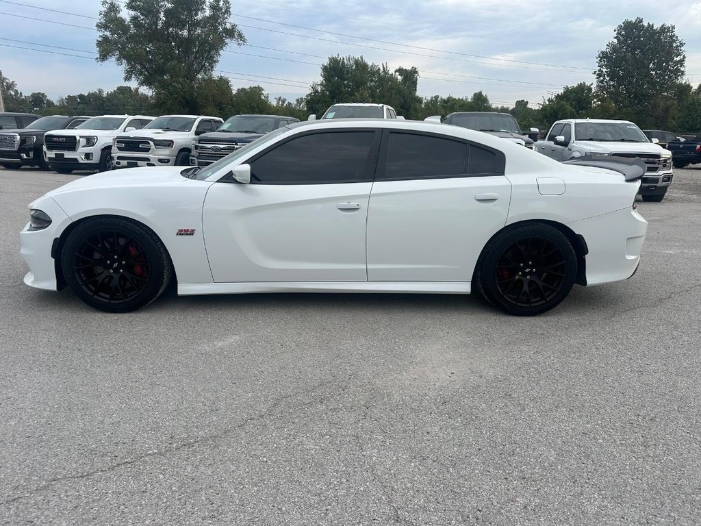 Dodge Charger Vehicle Full-screen Gallery Image 9