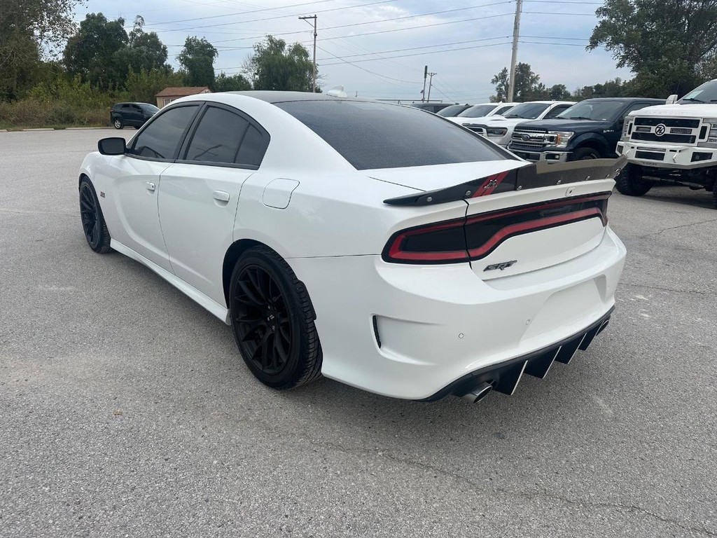 Dodge Charger Vehicle Full-screen Gallery Image 10