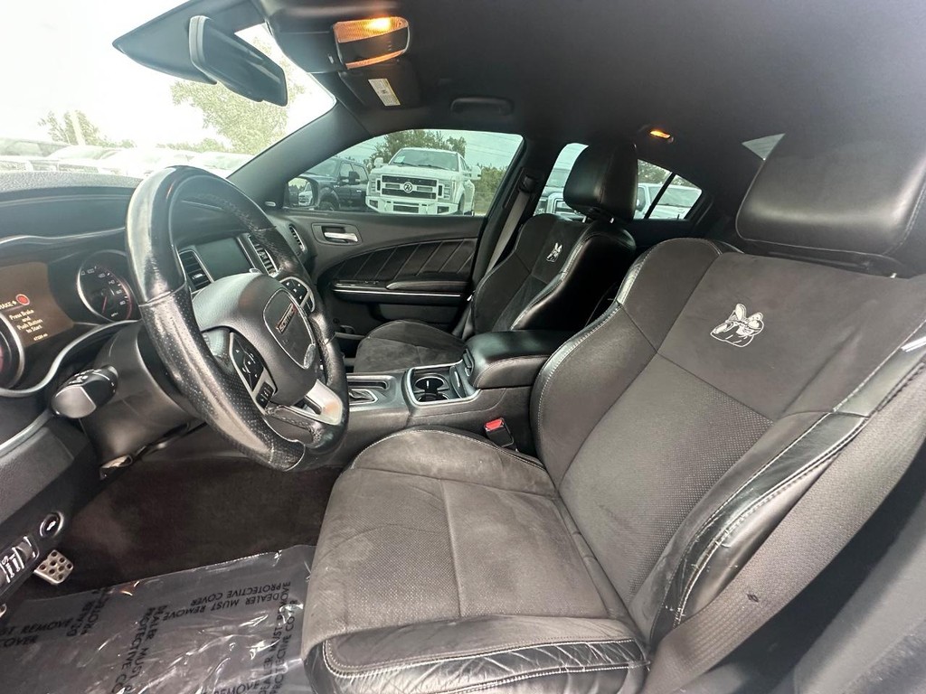 Dodge Charger Vehicle Full-screen Gallery Image 14