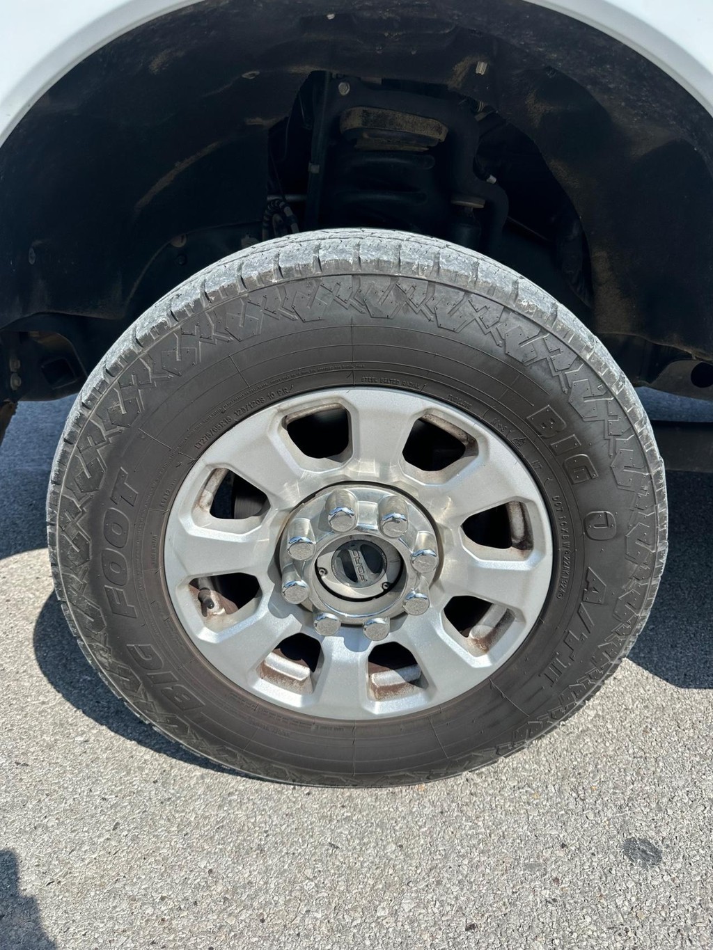 Ford Super Duty F-250 SRW Vehicle Full-screen Gallery Image 10
