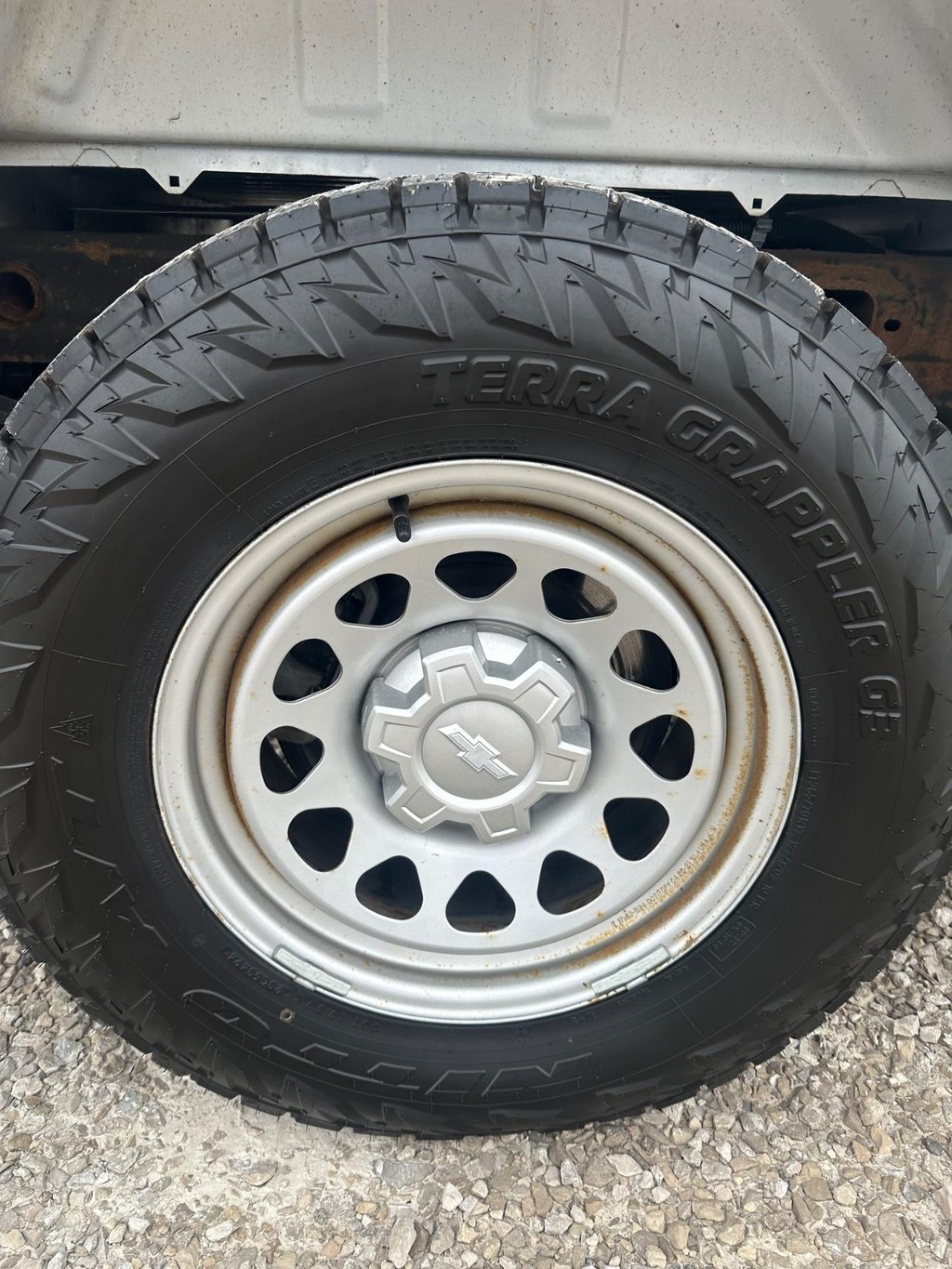 Chevrolet Silverado 1500 Vehicle Full-screen Gallery Image 16
