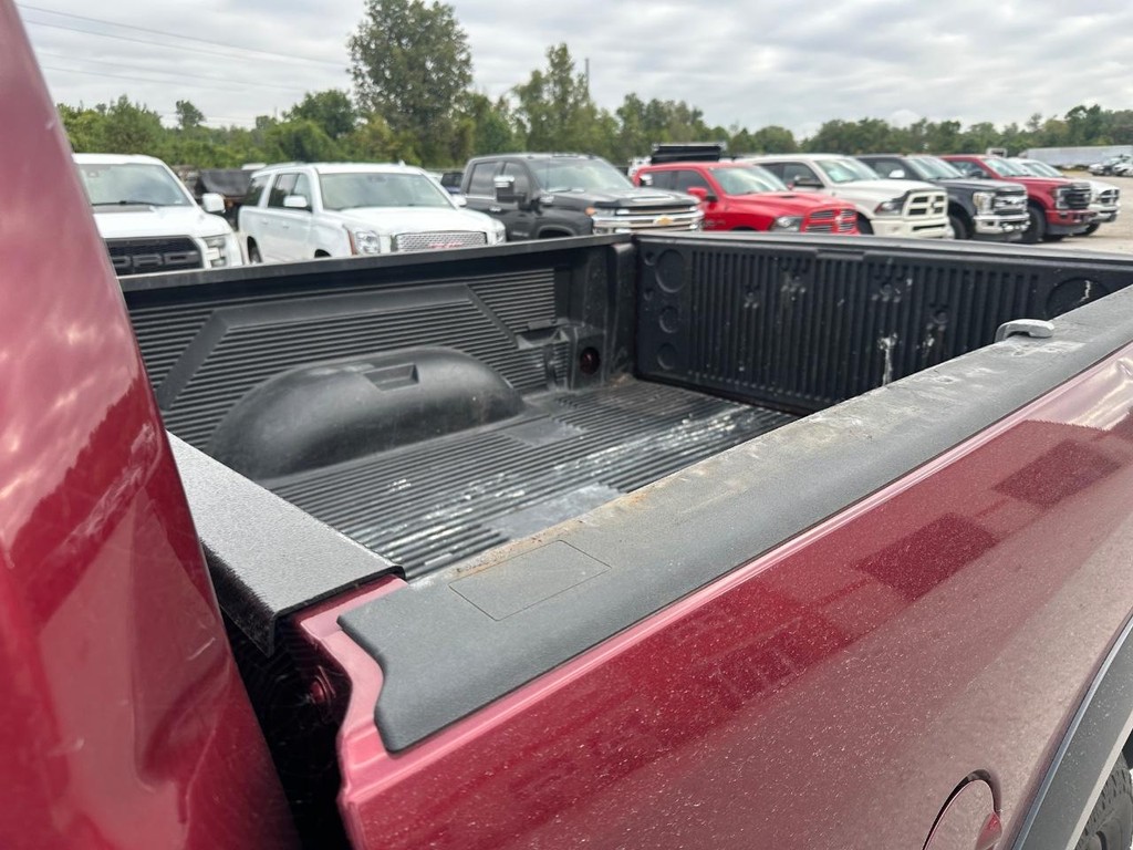 Ram 1500 Classic Vehicle Full-screen Gallery Image 10