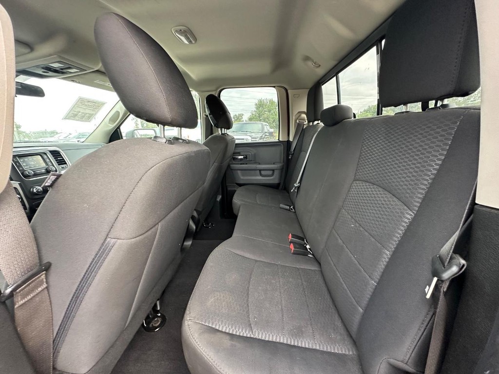 Ram 1500 Classic Vehicle Full-screen Gallery Image 15
