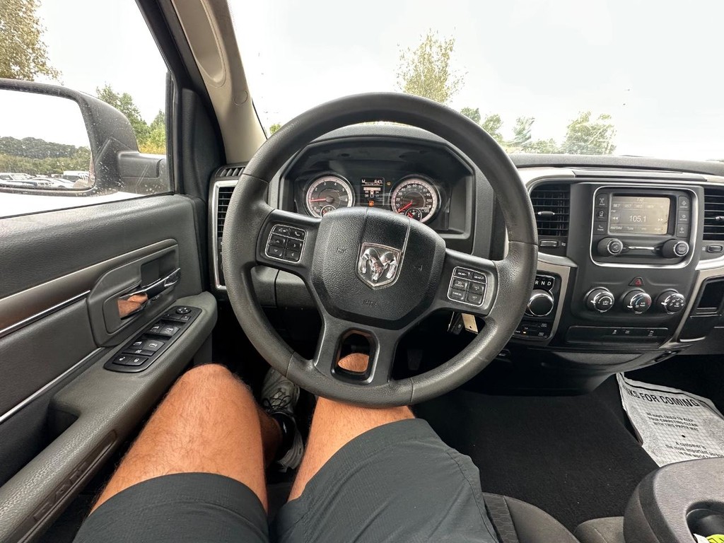 Ram 1500 Classic Vehicle Full-screen Gallery Image 20