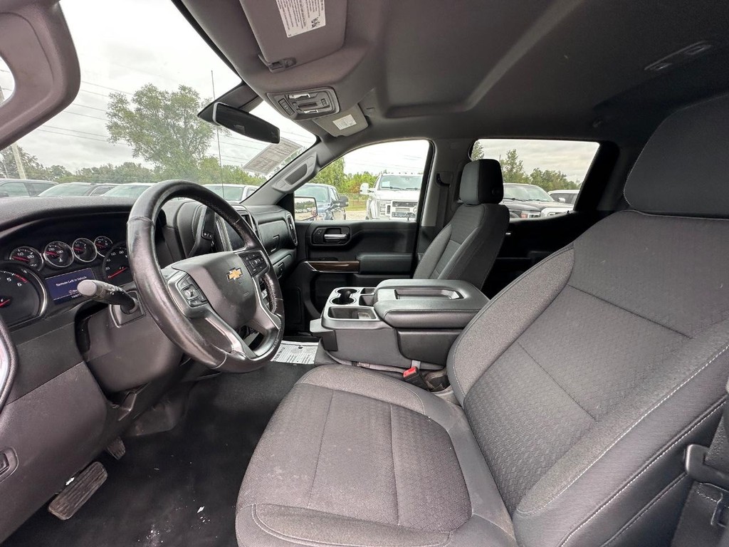 Chevrolet Silverado 1500 Vehicle Full-screen Gallery Image 13