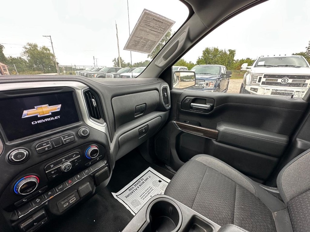 Chevrolet Silverado 1500 Vehicle Full-screen Gallery Image 19