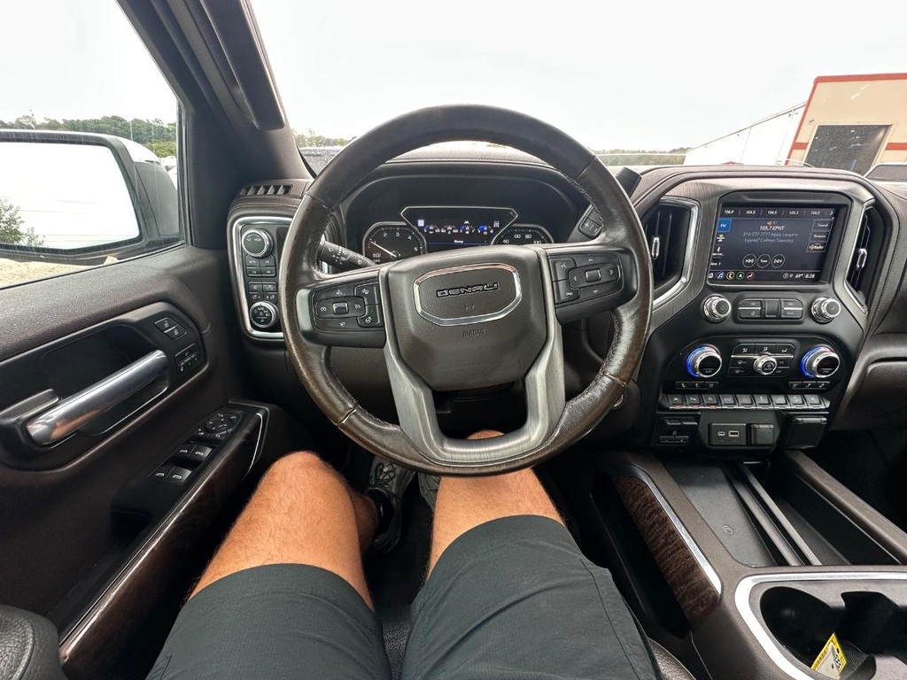 GMC Sierra 1500 Vehicle Full-screen Gallery Image 23