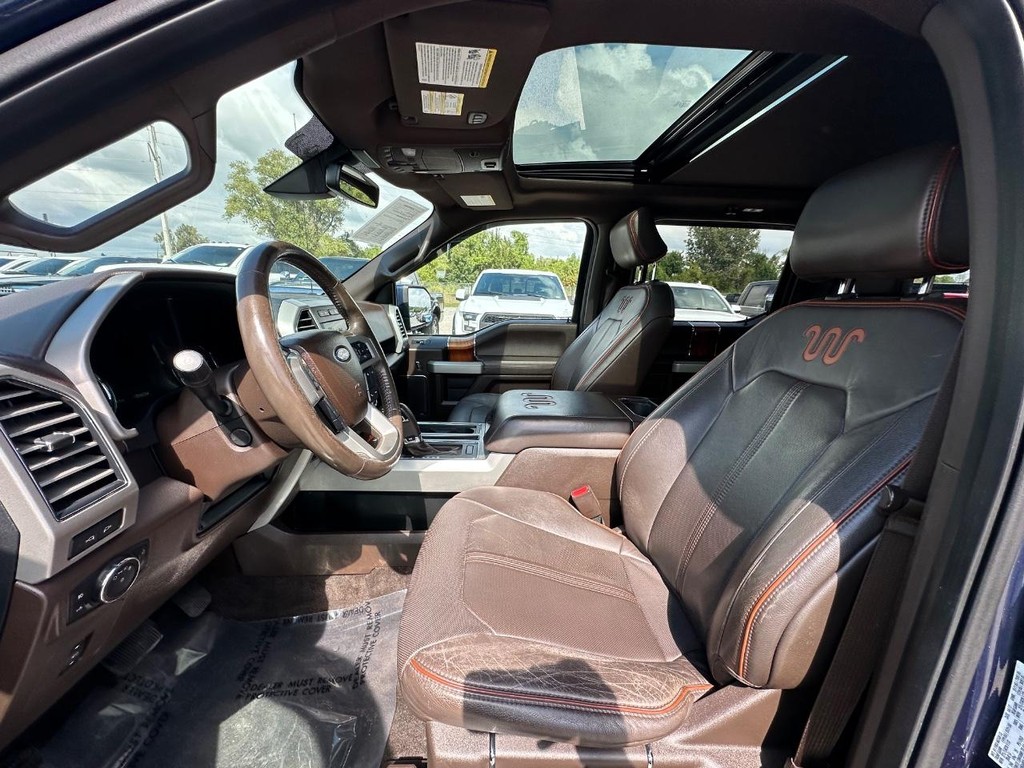 Ford F-150 Vehicle Full-screen Gallery Image 19