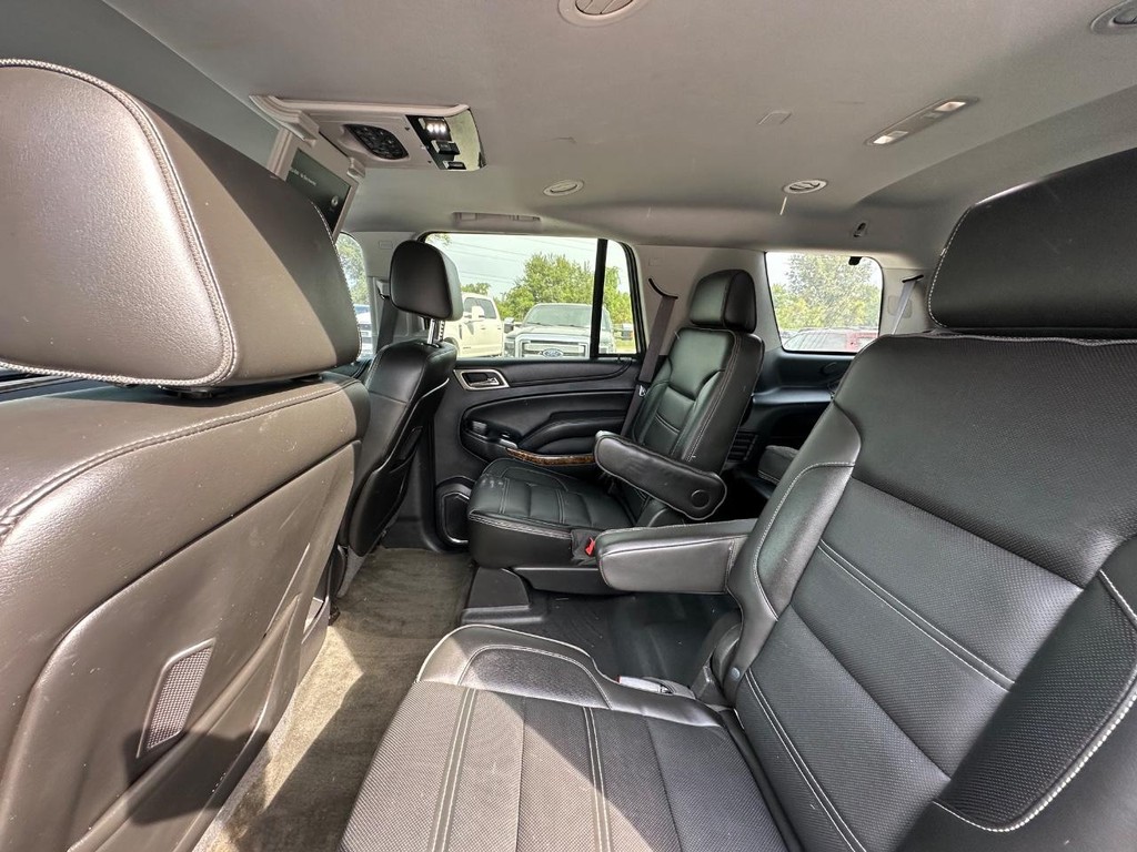 GMC Yukon Vehicle Full-screen Gallery Image 16