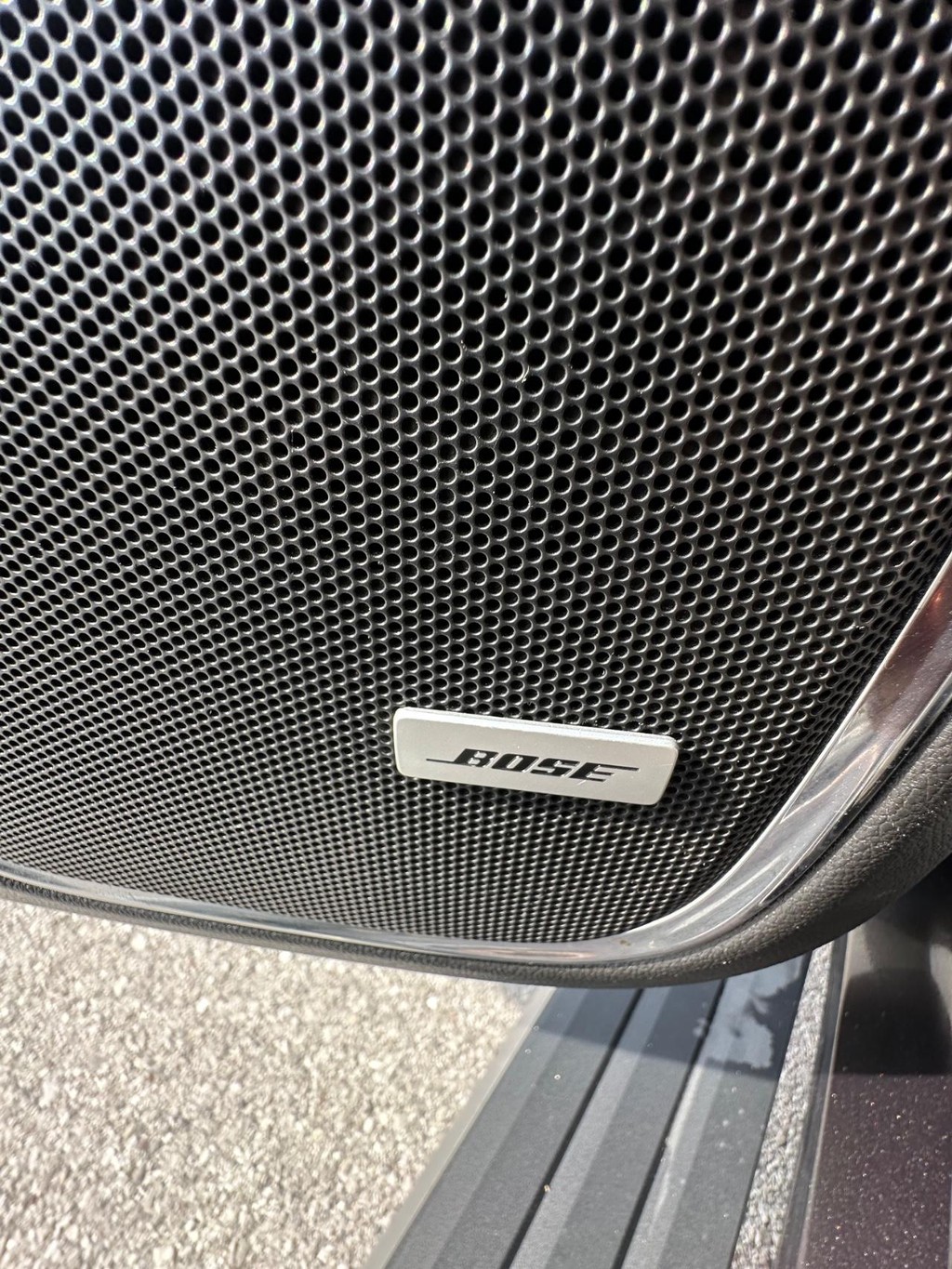 GMC Yukon Vehicle Full-screen Gallery Image 25