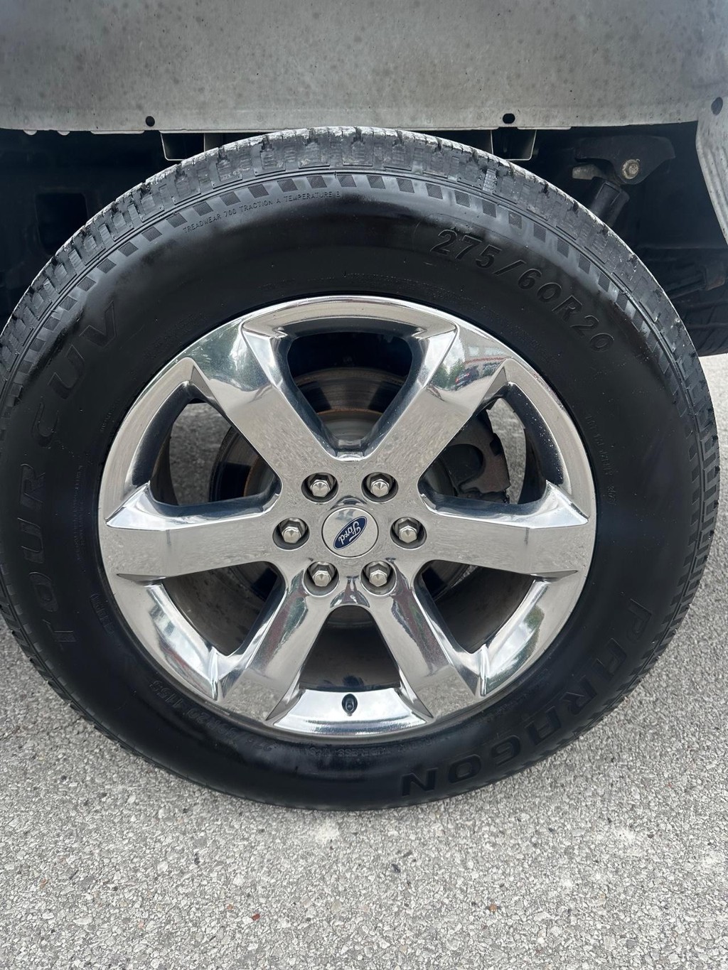 Ford F-150 Vehicle Full-screen Gallery Image 10