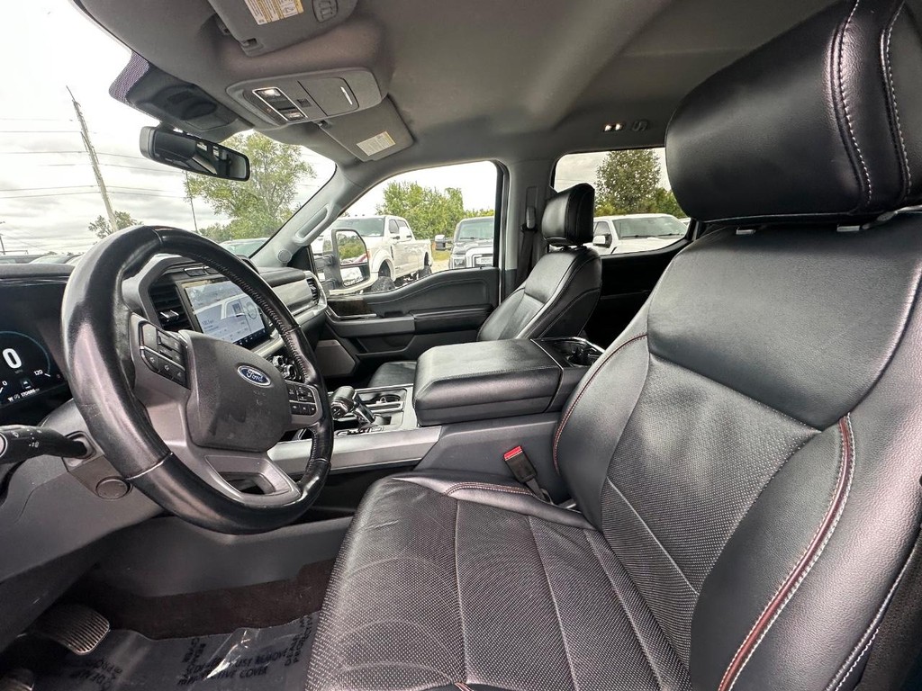 Ford F-150 Vehicle Full-screen Gallery Image 13