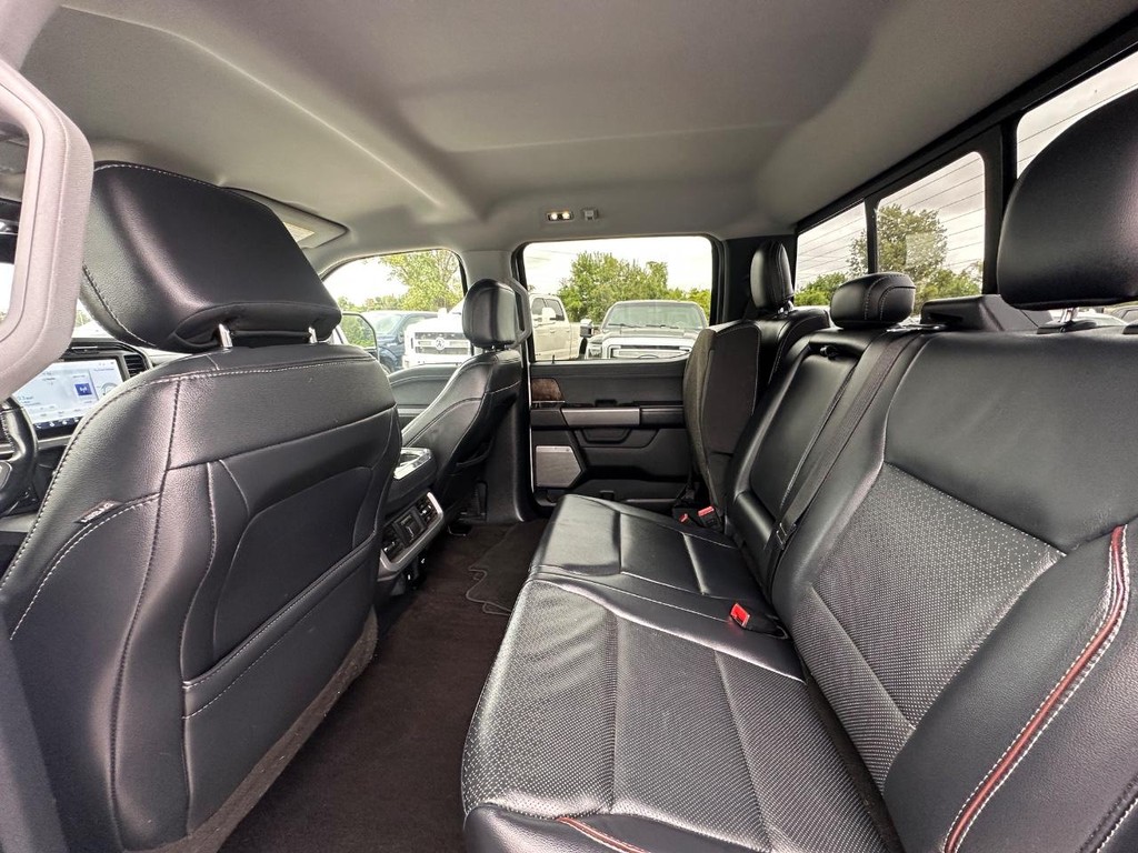 Ford F-150 Vehicle Full-screen Gallery Image 14