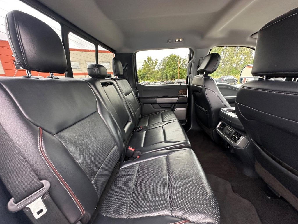 Ford F-150 Vehicle Full-screen Gallery Image 17