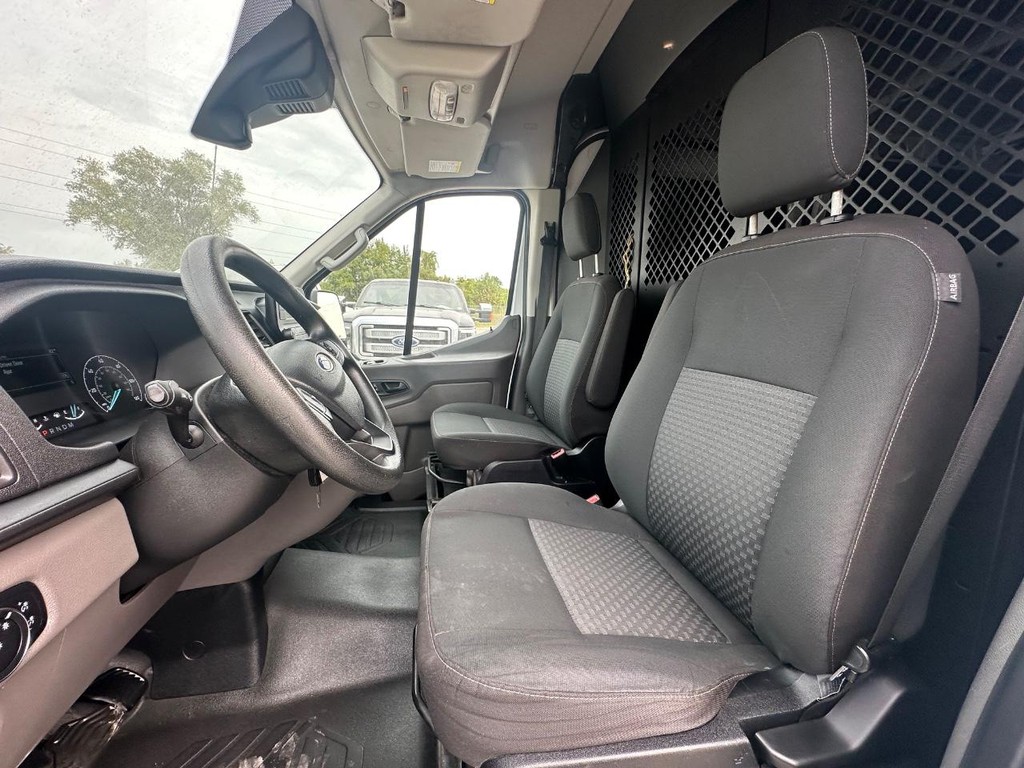 Ford Transit Cargo Van Vehicle Full-screen Gallery Image 10
