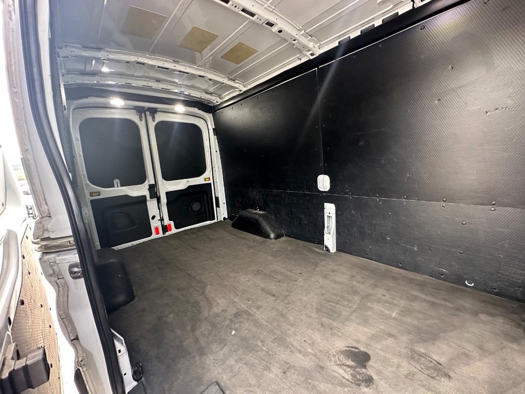 Ford Transit Cargo Van Vehicle Full-screen Gallery Image 17