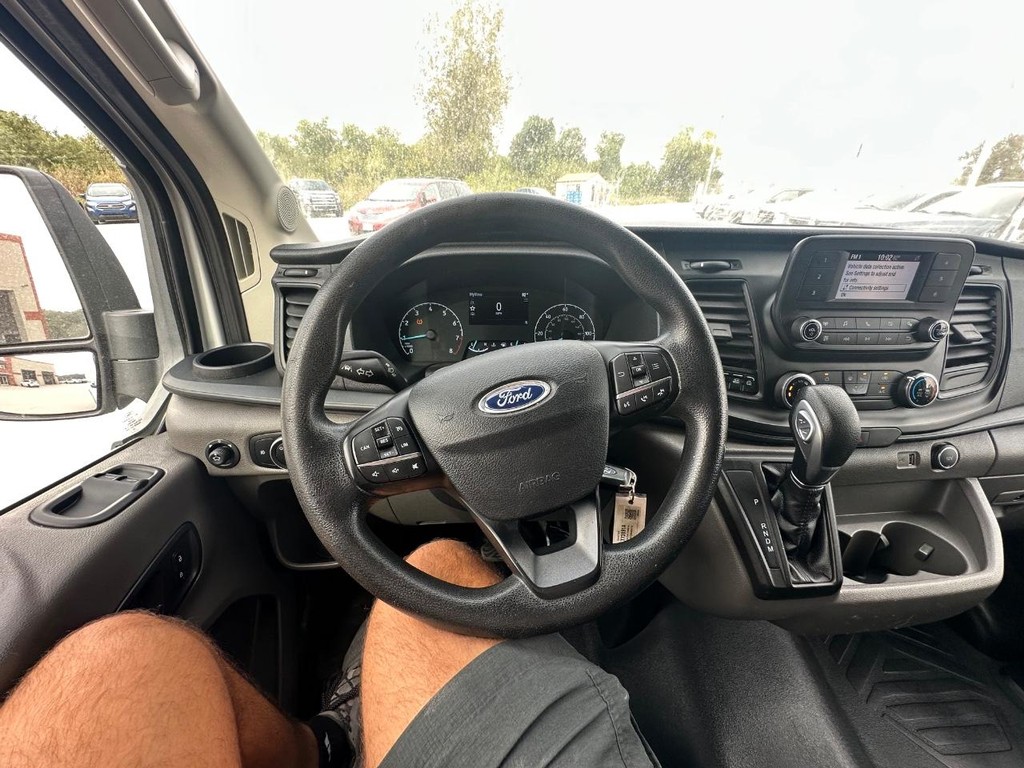 Ford Transit Cargo Van Vehicle Full-screen Gallery Image 18