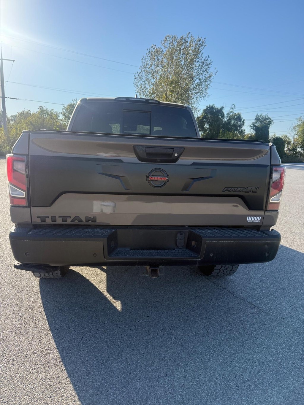 Nissan Titan Vehicle Full-screen Gallery Image 5