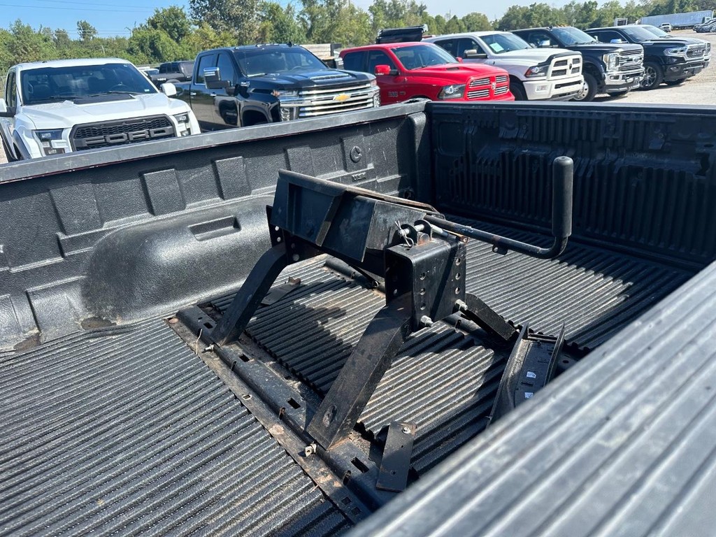 Ford Super Duty F-250 SRW Vehicle Full-screen Gallery Image 10