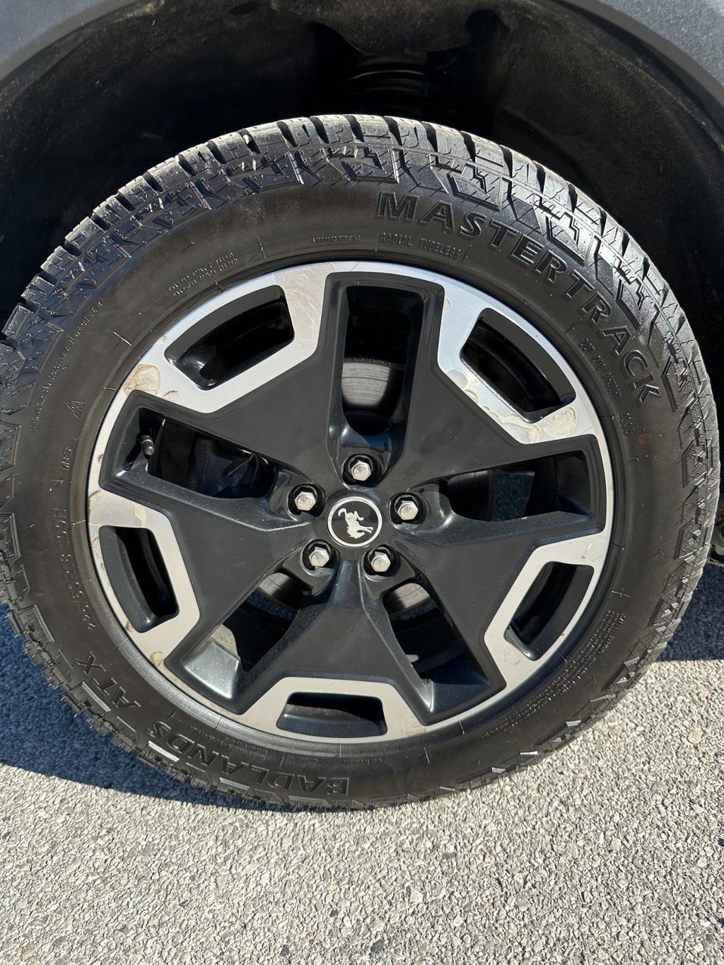 Ford Bronco Sport Vehicle Full-screen Gallery Image 11