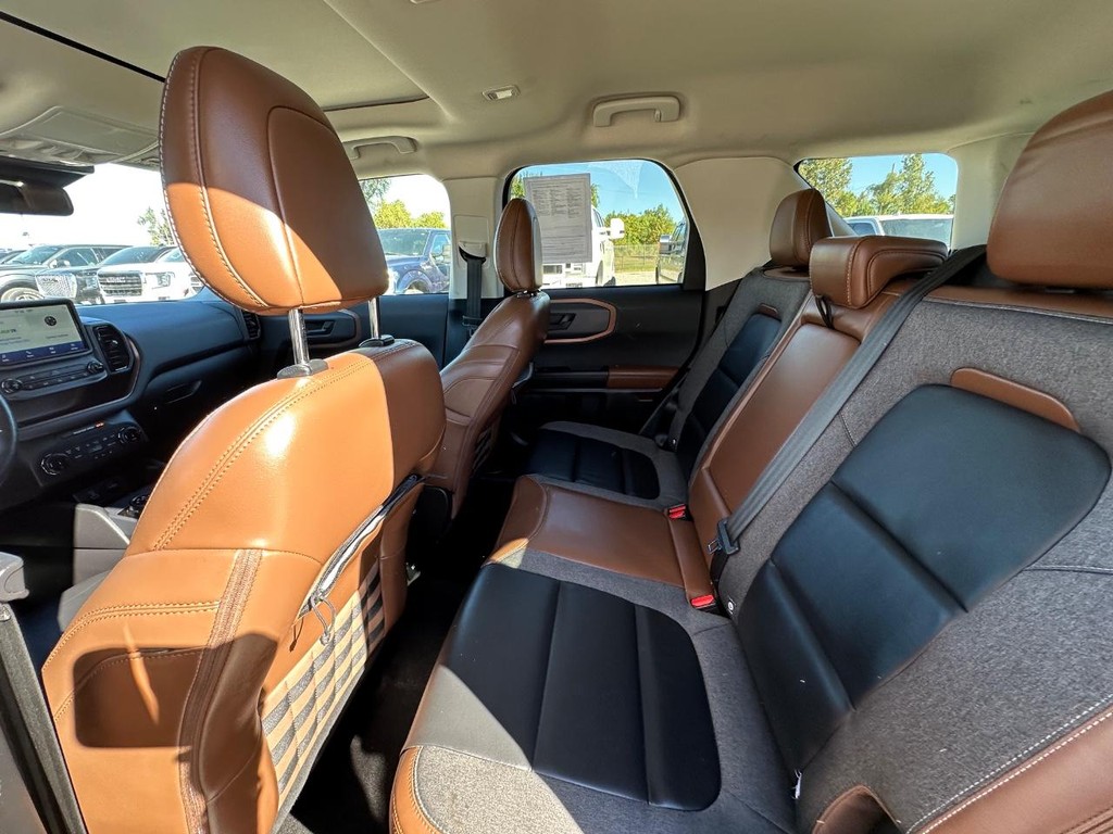 Ford Bronco Sport Vehicle Full-screen Gallery Image 14