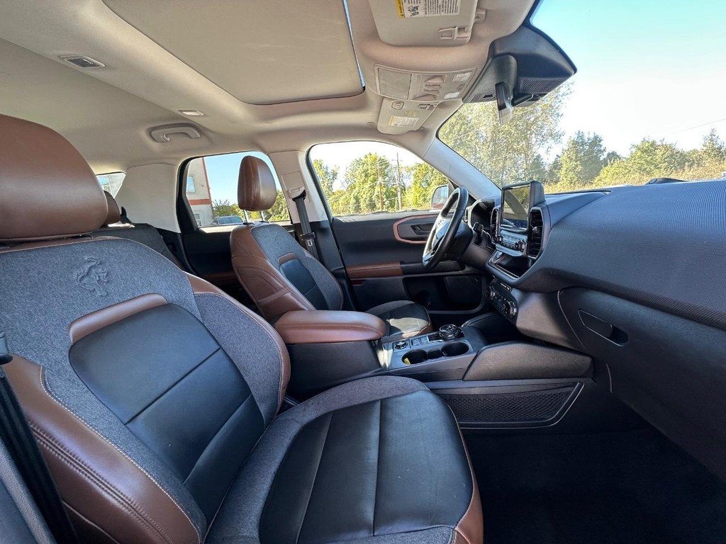 Ford Bronco Sport Vehicle Full-screen Gallery Image 15