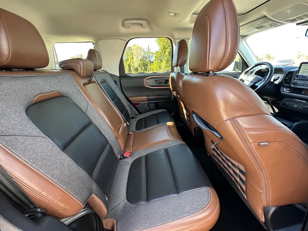 Ford Bronco Sport Vehicle Full-screen Gallery Image 20