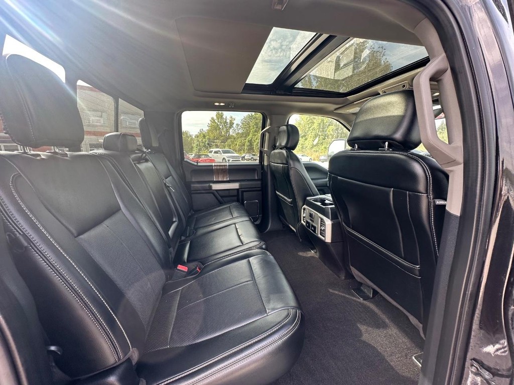Ford F-150 Vehicle Full-screen Gallery Image 14