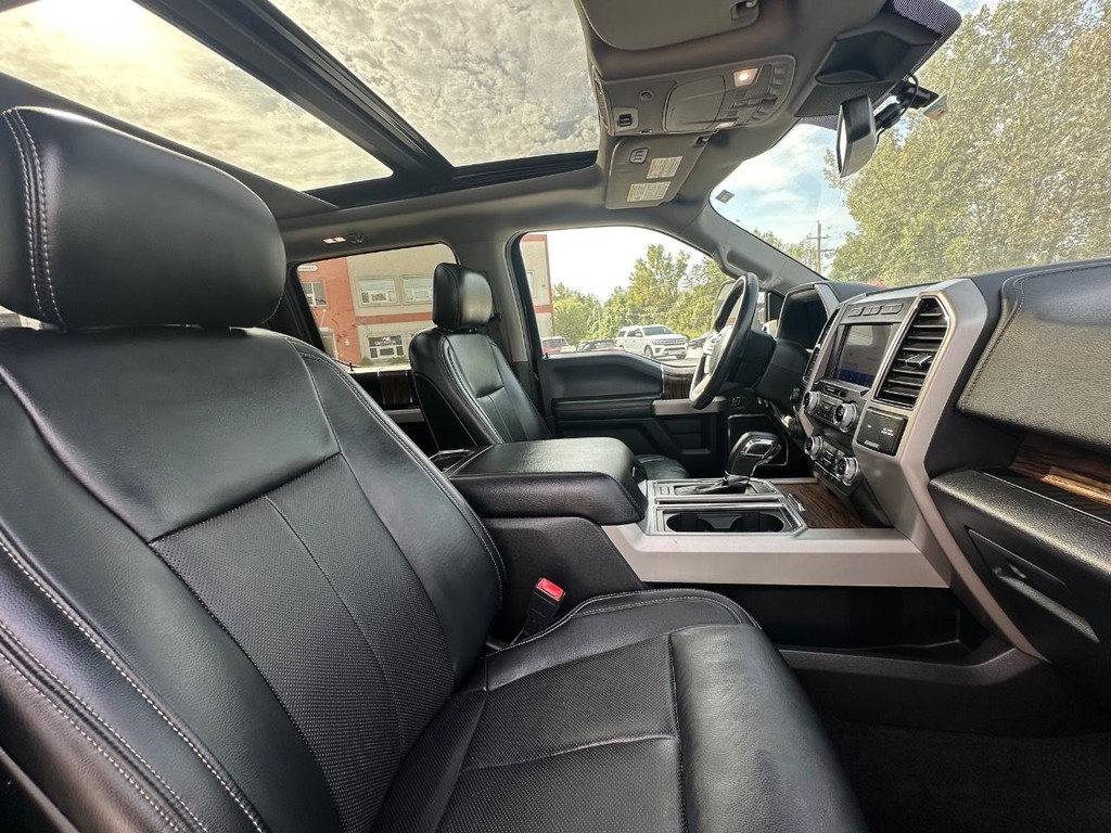 Ford F-150 Vehicle Full-screen Gallery Image 15