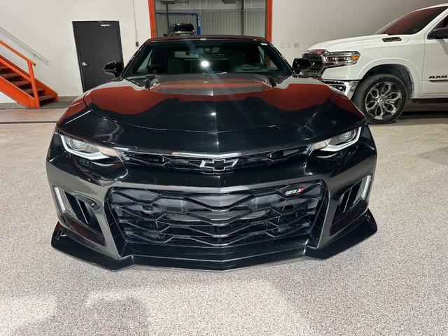 Chevrolet Camaro Vehicle Full-screen Gallery Image 08