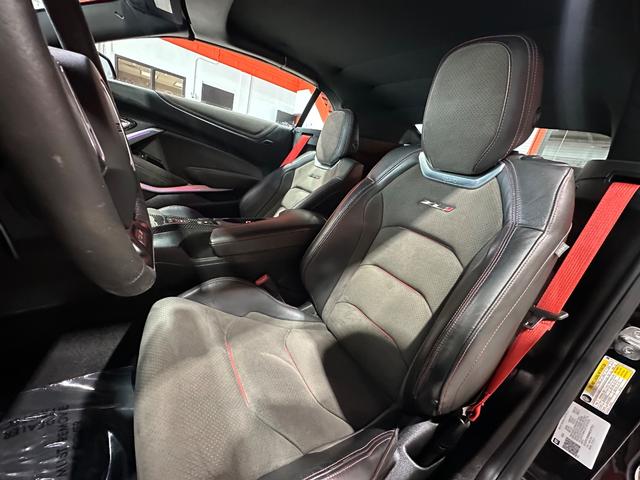 Chevrolet Camaro Vehicle Full-screen Gallery Image 19