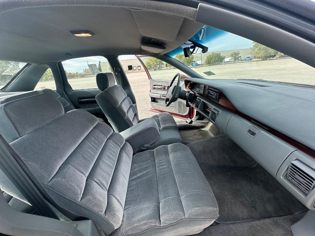 Chevrolet Caprice Vehicle Full-screen Gallery Image 13