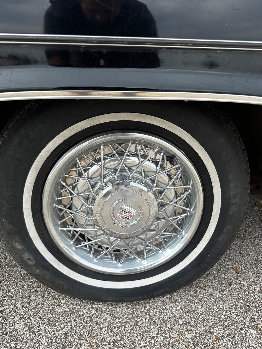 Cadillac DeVille Vehicle Full-screen Gallery Image 10