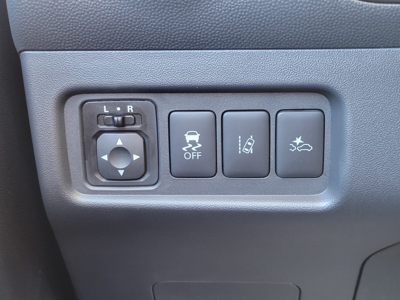 Mitsubishi Mirage G4 Vehicle Full-screen Gallery Image 22