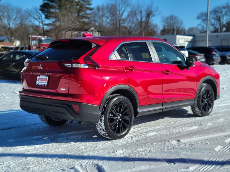 Mitsubishi Eclipse Cross Vehicle Full-screen Gallery Image 05