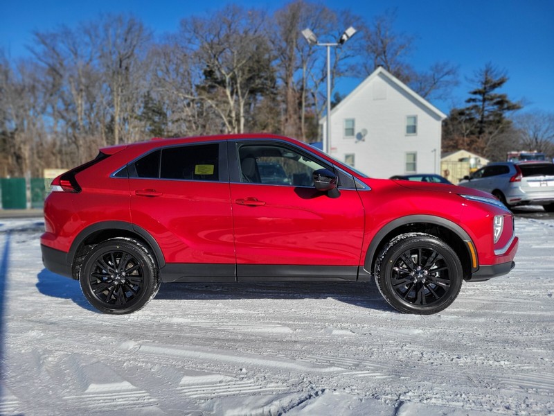 Mitsubishi Eclipse Cross Vehicle Full-screen Gallery Image 06