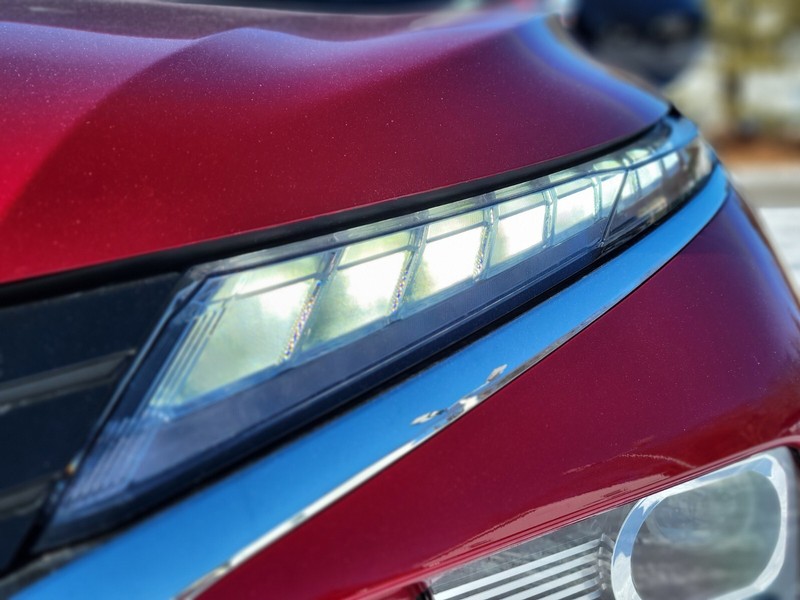 Mitsubishi Eclipse Cross Vehicle Full-screen Gallery Image 10