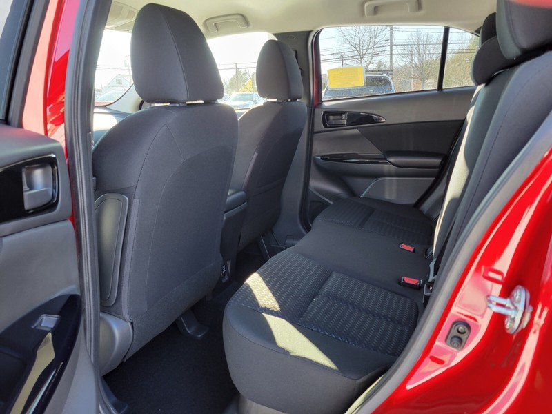 Mitsubishi Eclipse Cross Vehicle Full-screen Gallery Image 16