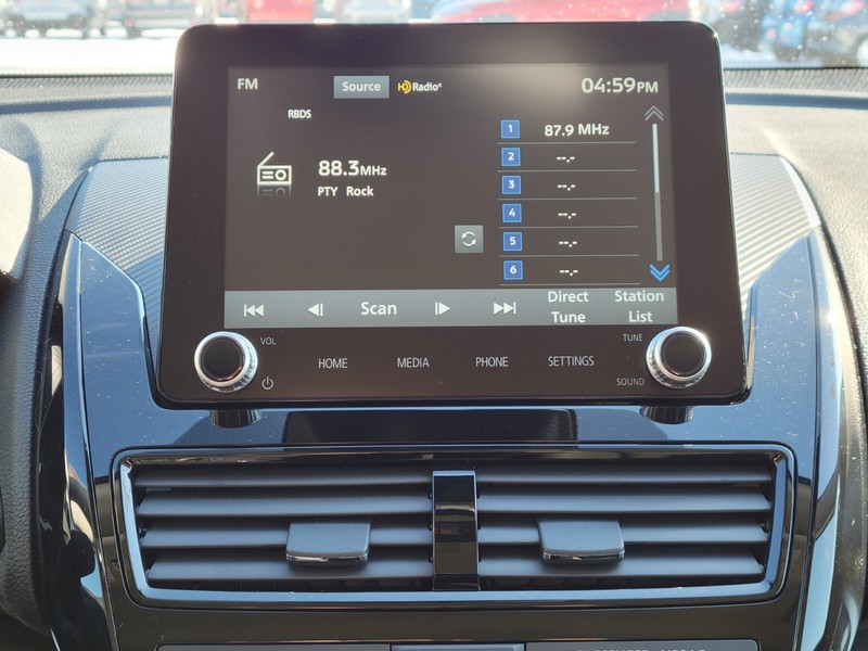 Mitsubishi Eclipse Cross Vehicle Full-screen Gallery Image 19